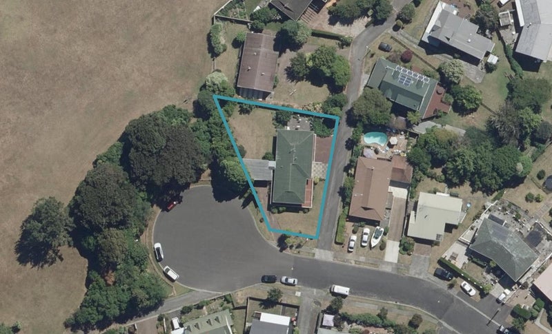 54 Mitcham Avenue, Forest Lake, Hamilton - Carousel 1