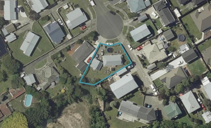 18 Perrin Place, Kelvin Grove, Palmerston North - Carousel 1