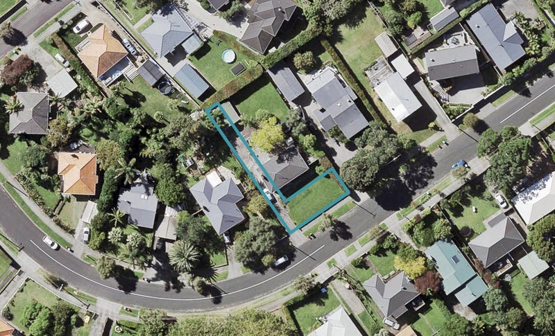 1/16 Sloane Street, Glen Innes, Auckland - Carousel 1