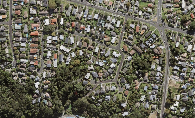 8 James Evans Drive, Northcote, Auckland - Carousel 1