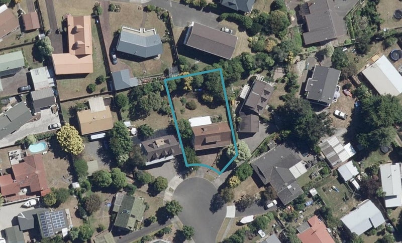 8 Horoeka Court, Pukete, Hamilton - Carousel 1