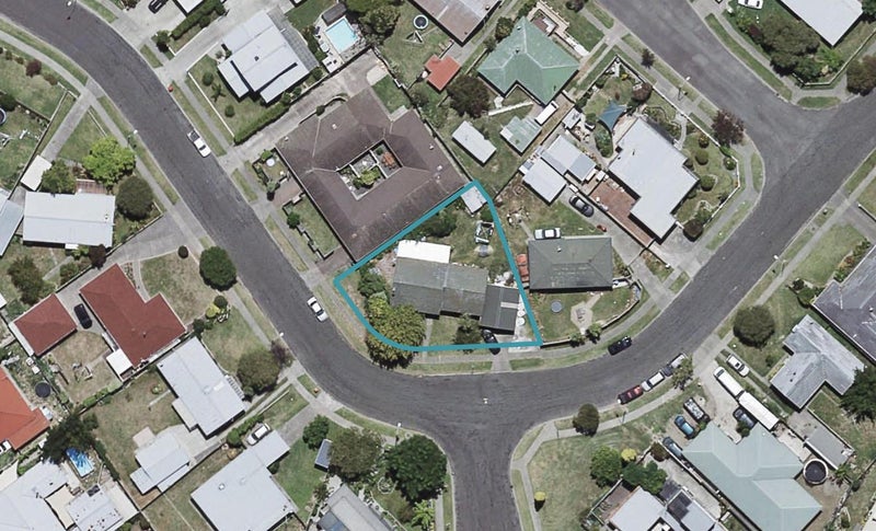 18 Fife Crescent, Tamatea, Napier - Carousel 1
