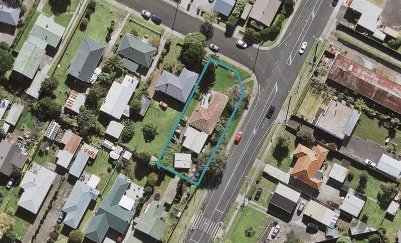 2 Titoki Avenue, Mangere Bridge, Auckland - Carousel 1