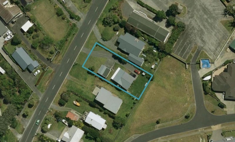 261 One Tree Point Road, One Tree Point - Carousel 1