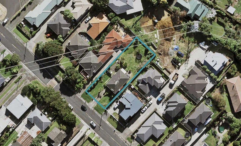 10 Carlton Street, Hillsborough, Auckland - Carousel 1