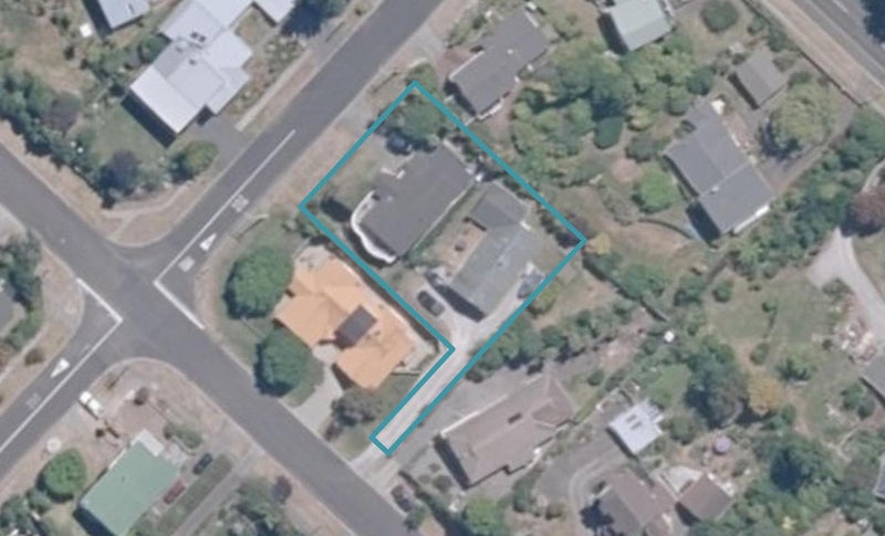 33 Titoki Avenue, Waipahihi, Taupo - Carousel 1