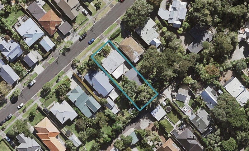 19 Le Roy Terrace, Birkenhead, Auckland - Carousel 1