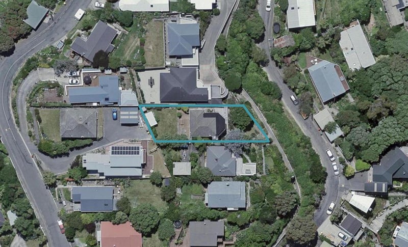 17 Napier Street, Karaka Bays, Wellington - Carousel 1