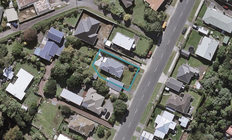 188 Seaview Road, Westown, New Plymouth - Carousel 1