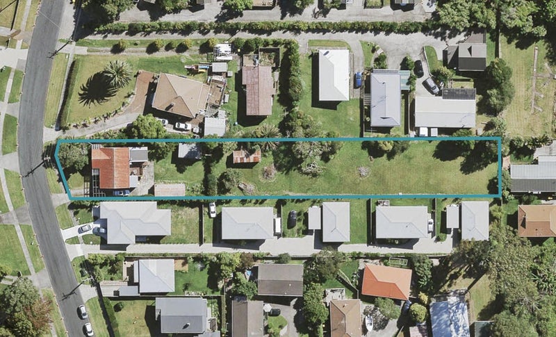 34 Ambler Avenue, Glen Eden, Auckland - Carousel 1