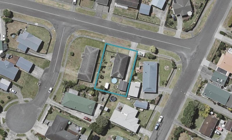 27 Karaka Street, Otaki Beach, Otaki - Carousel 1
