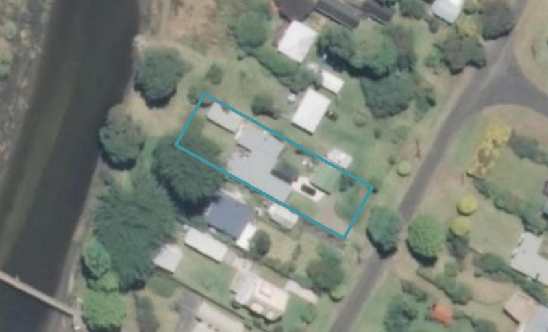 8 Drake Street, Waikawa Beach, Levin - Carousel 1