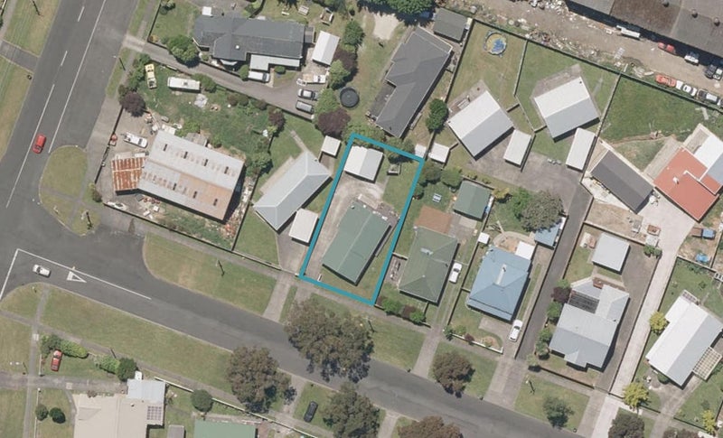41 Hakeke Street, Whanganui East, Whanganui - Carousel 1