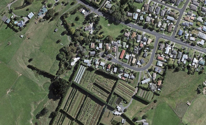 25 Lina Place, Waiuku, Waiuku - Carousel 1