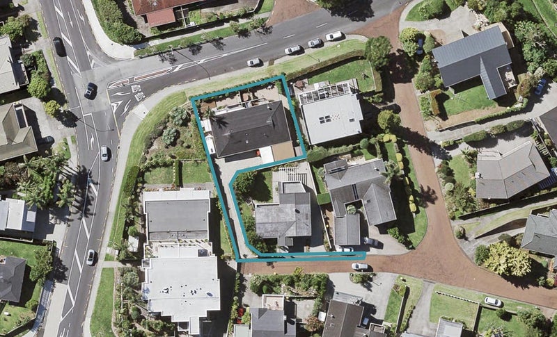 2/7 Endymion Place, Half Moon Bay, Auckland - Carousel 1