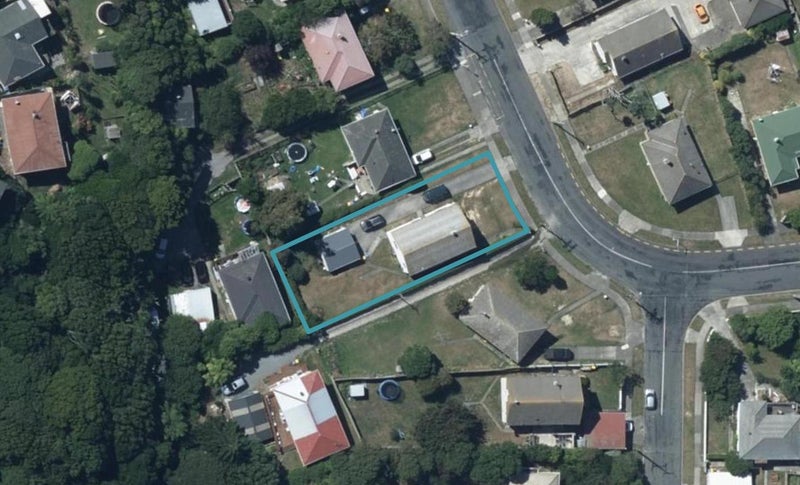 11 Kotuku Street, Elsdon, Porirua - Carousel 1
