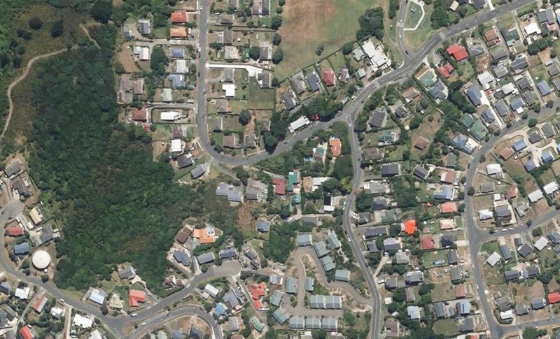 73 Tireti Road, Titahi Bay, Porirua - Carousel 1