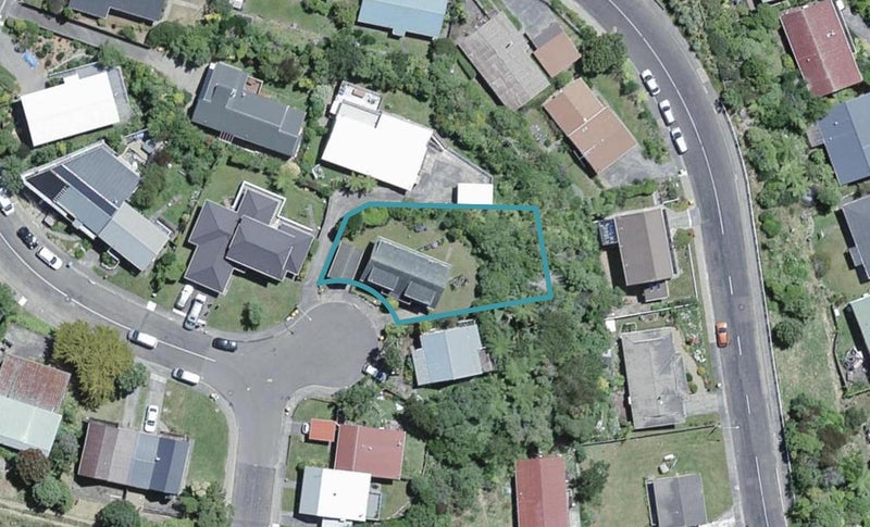 99 Allington Road, Karori, Wellington - Carousel 1