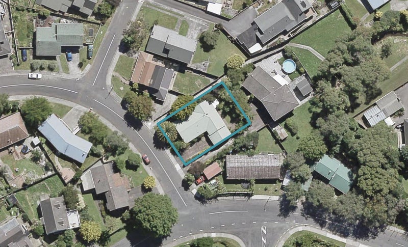 3 Tapestry Grove, Silverstream, Upper Hutt - Carousel 1