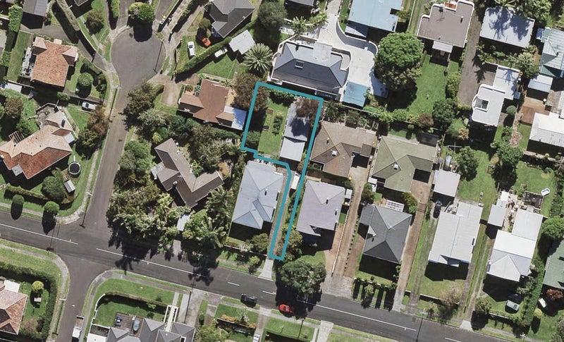 39A Fernleigh Avenue, Royal Oak, Auckland - Carousel 1