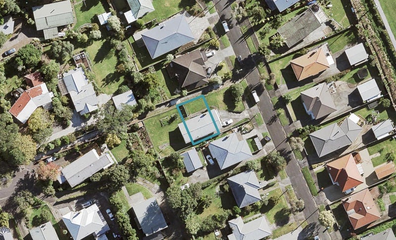 24A Whittle Place, New Windsor, Auckland - Carousel 1