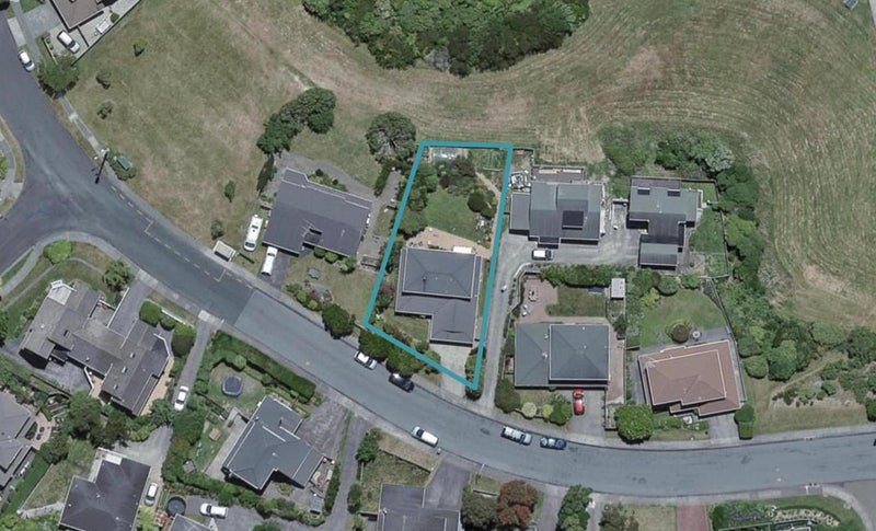 44 Abilene Crescent, Churton Park, Wellington - Carousel 1
