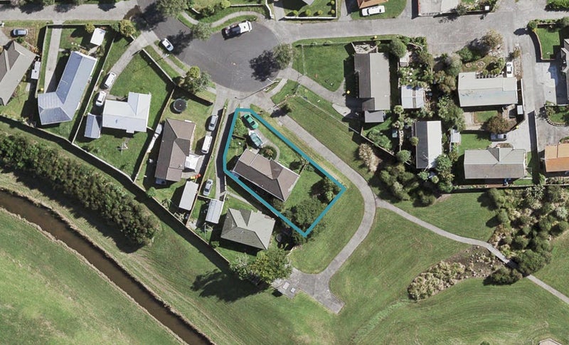 31 Horlicks Place, Randwick Park, Auckland - Carousel 1