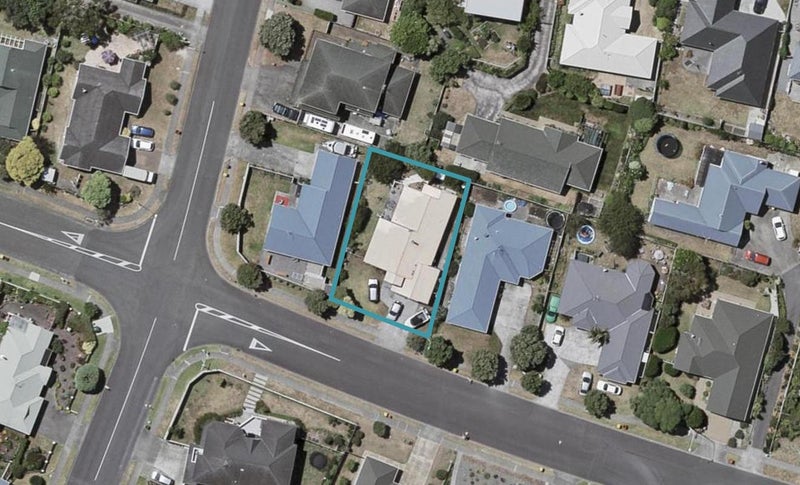 313 Manly Street, Paraparaumu Beach, Paraparaumu - Carousel 1