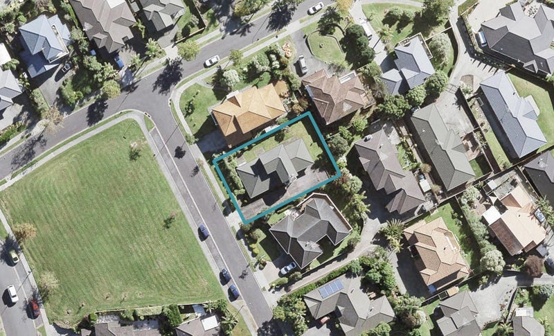 17 Mackwell Road, Fairview Heights, Auckland - Carousel 1