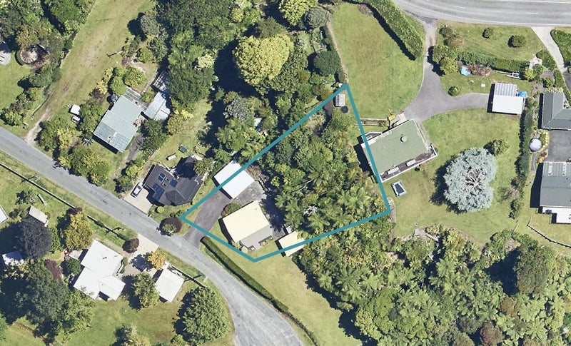 10 Bay View Road, Lake Tarawera, Rotorua - Carousel 1