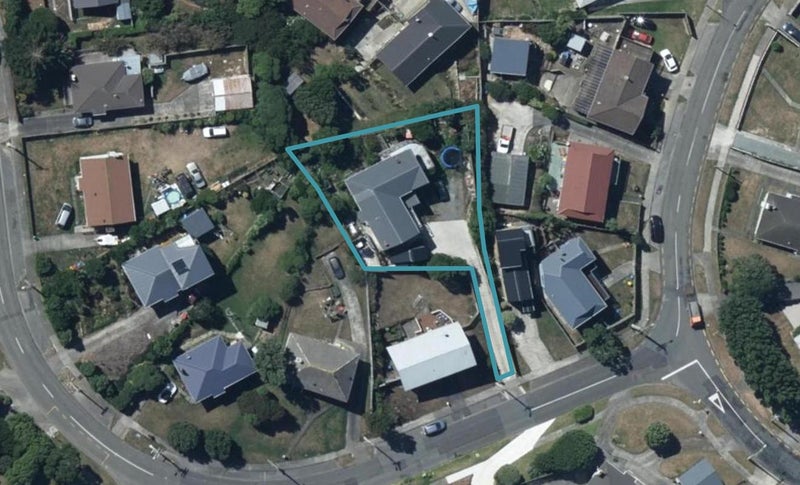 72 Pikarere Street, Titahi Bay, Porirua - Carousel 1