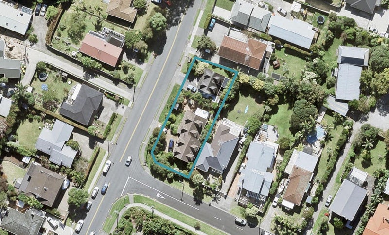 2/0 Deep Creek Road, Waiake, Auckland - Carousel 1