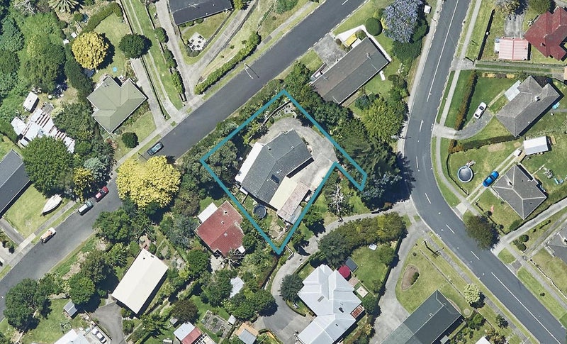 2 Cook Street, Gate Pa, Tauranga - Carousel 1