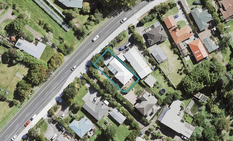 530 West Coast Road, Oratia, Auckland - Carousel 1