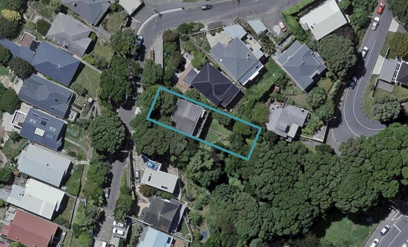 15 Rewa Road, Hataitai, Wellington - Carousel 1