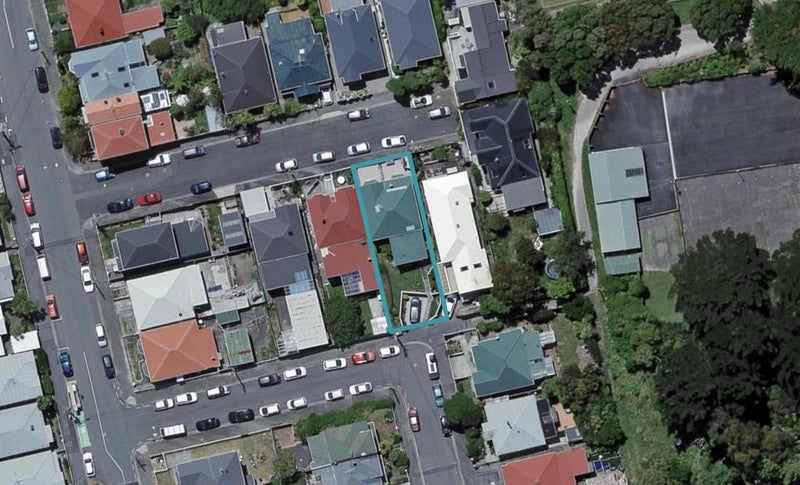 8 Douro Avenue, Newtown, Wellington - Carousel 1