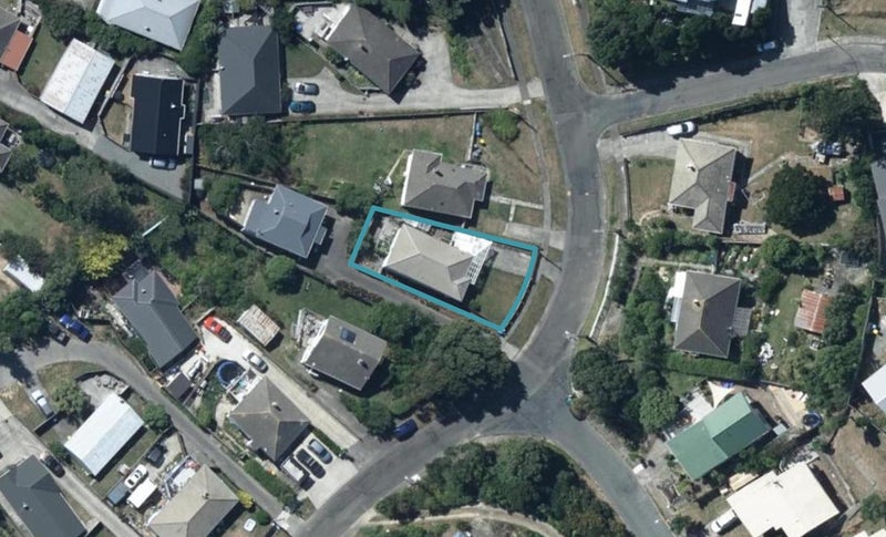 19 Chaffey Crescent, Titahi Bay, Porirua - Carousel 1