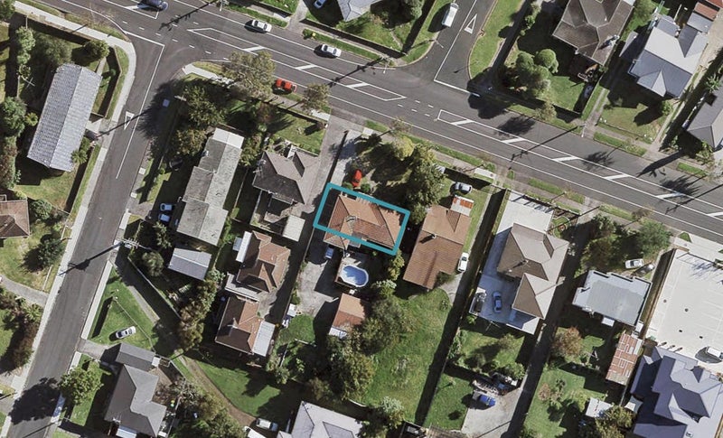 30B Russell Road, Manurewa, Auckland - Carousel 1