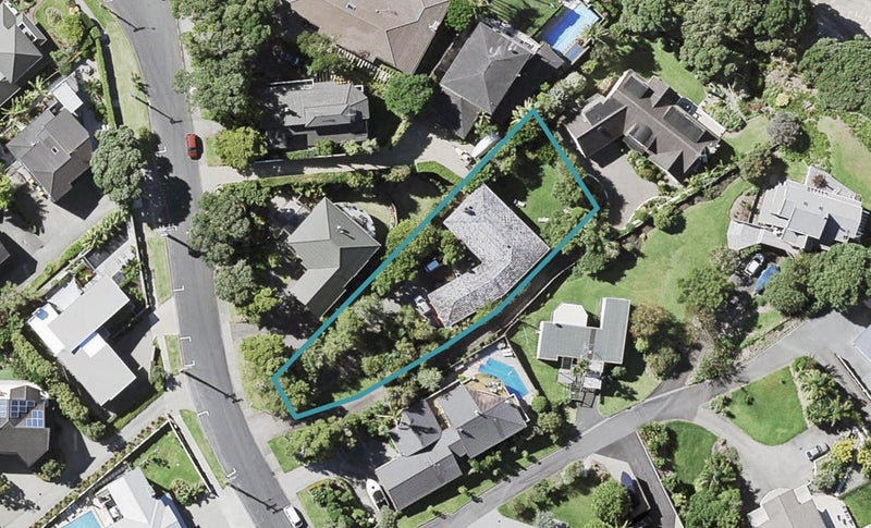 157 Mellons Bay Road, Mellons Bay, Auckland - Carousel 1
