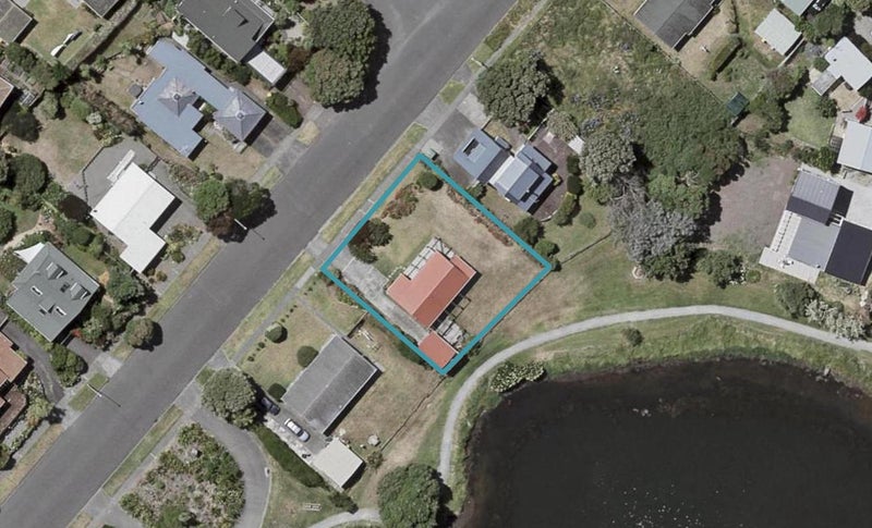 170 Tutere Street, Waikanae Beach, Waikanae - Carousel 1