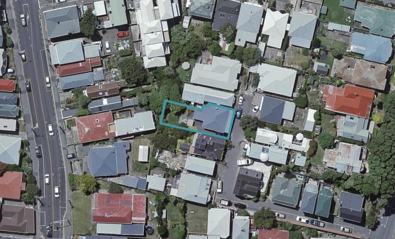 17 Yale Road, Mount Cook, Wellington - Carousel 1