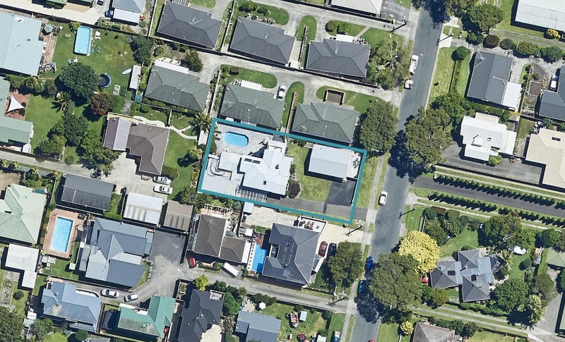 21 Myres Street, Otumoetai, Tauranga - Carousel 1