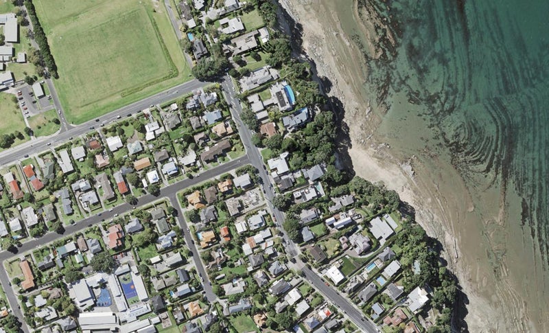 10 Seacliffe Avenue, Belmont, Auckland - Carousel 1