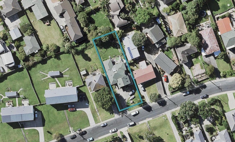20 Alamein Avenue, Belmont, Auckland - Carousel 1