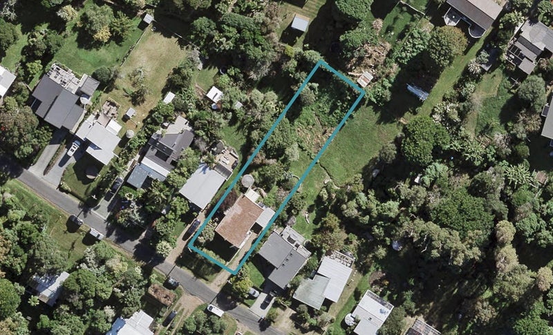 16 Ridge Road, Oneroa, Waiheke Island - Carousel 1