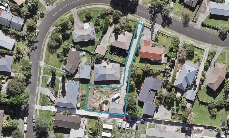 15A Miltonia Avenue, Te Atatu South, Auckland - Carousel 1
