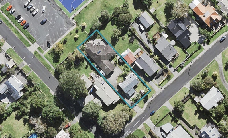 15 Outlook Road, Greenhithe, Auckland - Carousel 1