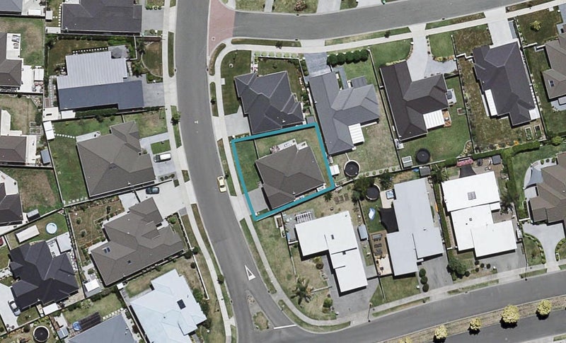 4 Kapiti Drive, Poraiti, Napier - Carousel 1