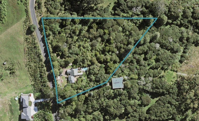 38 Christian Road, Swanson, Auckland - Carousel 1