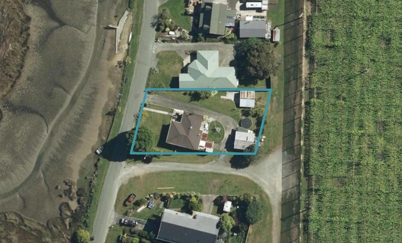 18 Wharf Road, Riwaka - Carousel 1